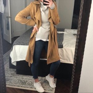 Aritzia babaton trench coat size small